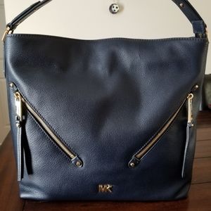 New Michael Kors Evie Hobo Bag